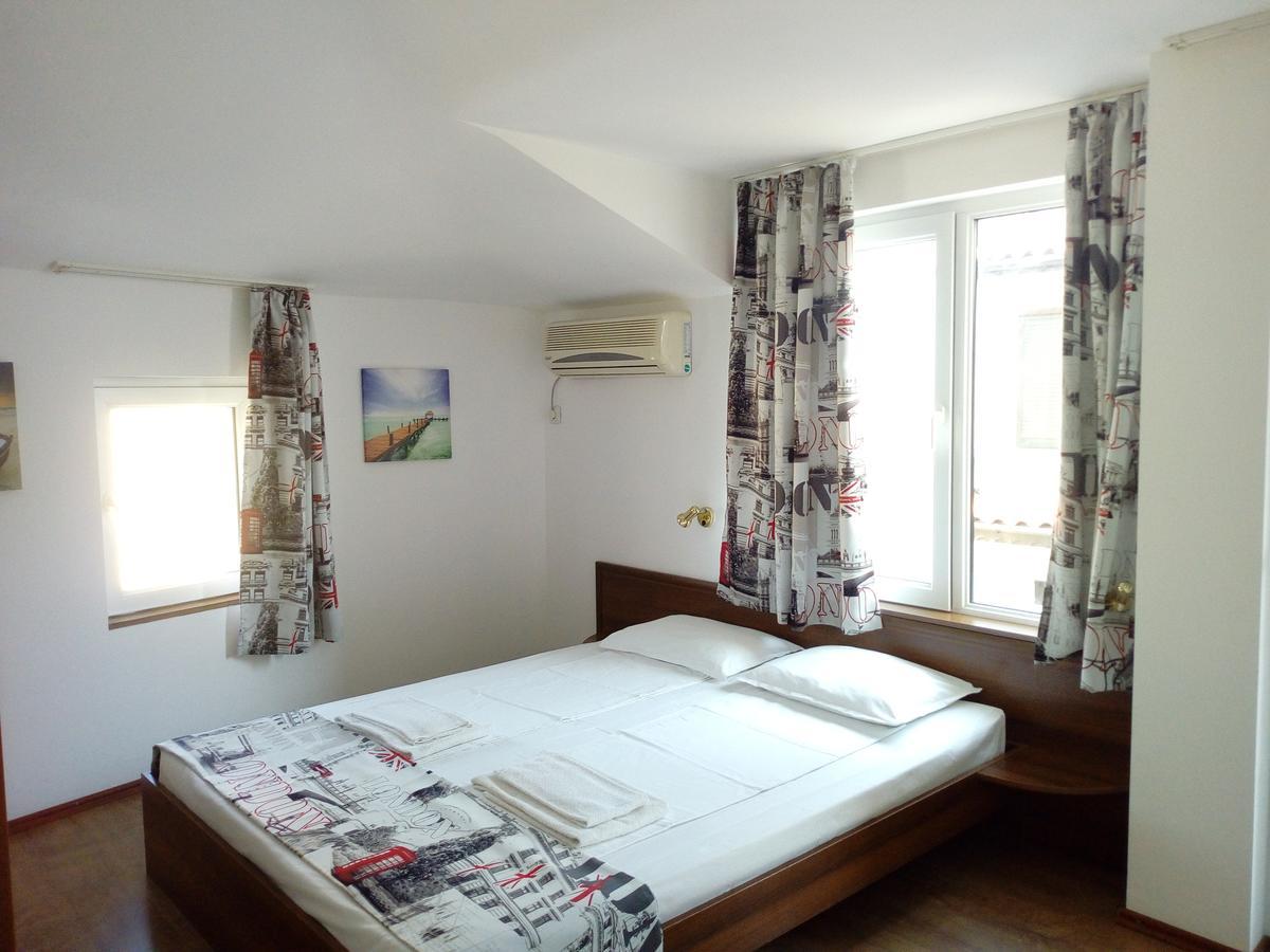 Vlasta Guest House Sozopol Exterior photo