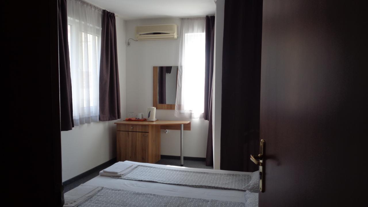 Vlasta Guest House Sozopol Exterior photo