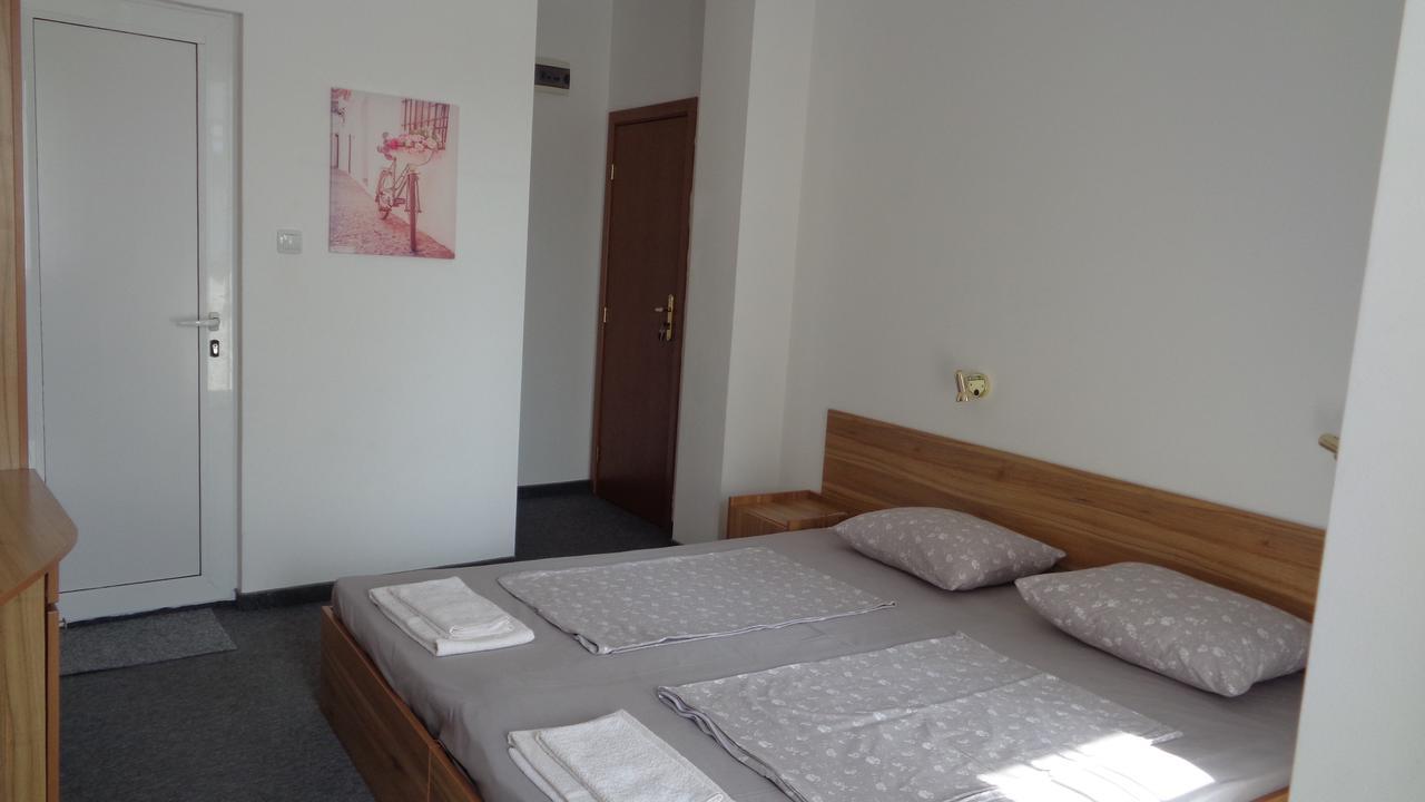 Vlasta Guest House Sozopol Exterior photo